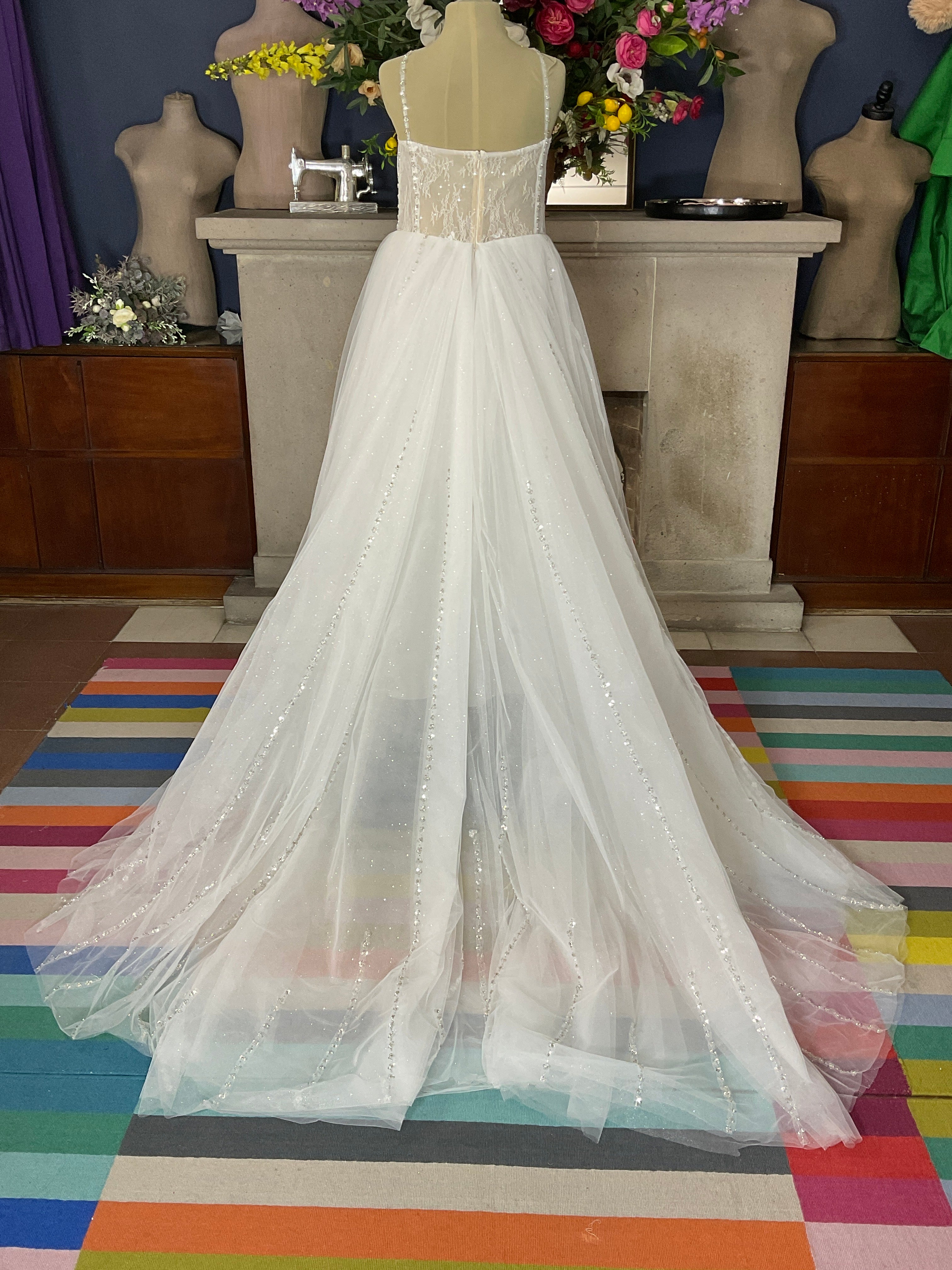 1 Vestido de novia AELIA CONSTELLÉ