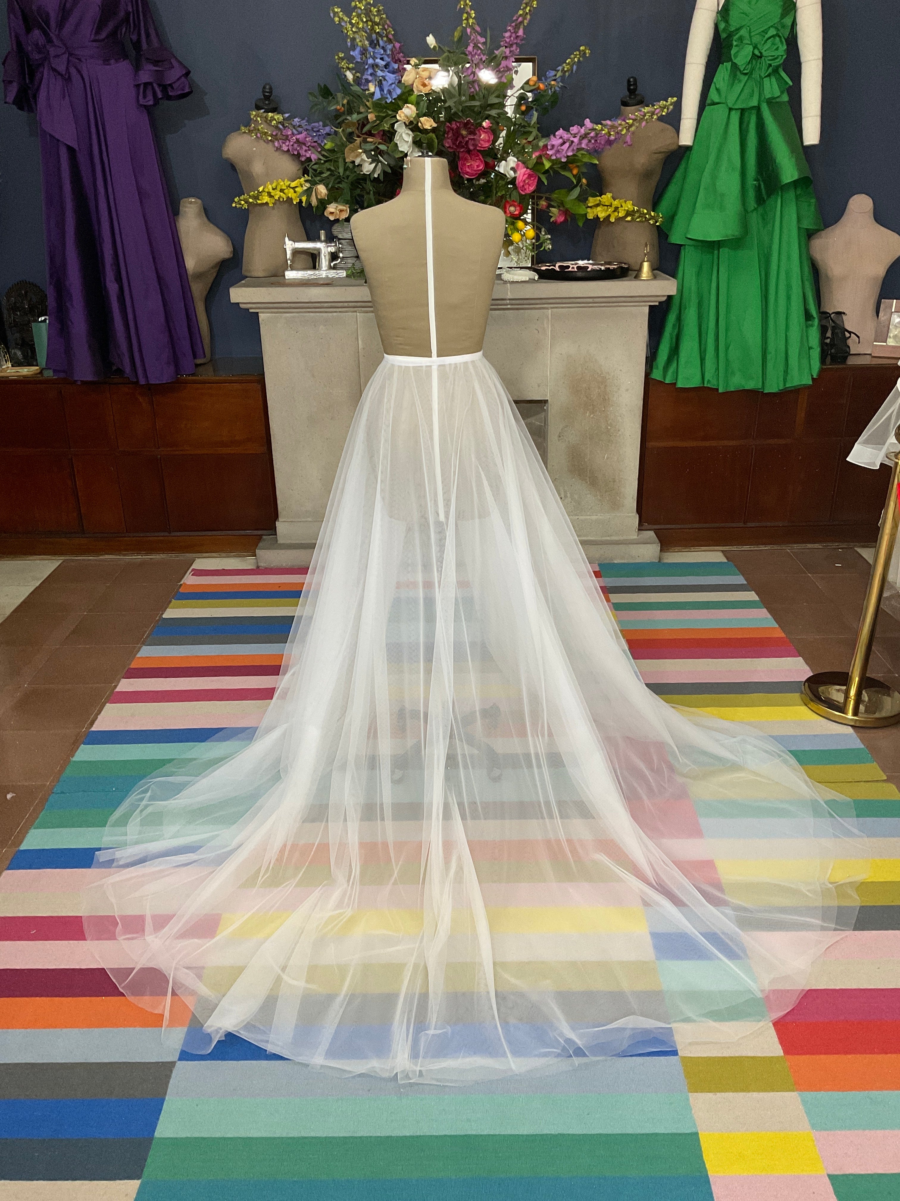 Cauda Cianita blanco