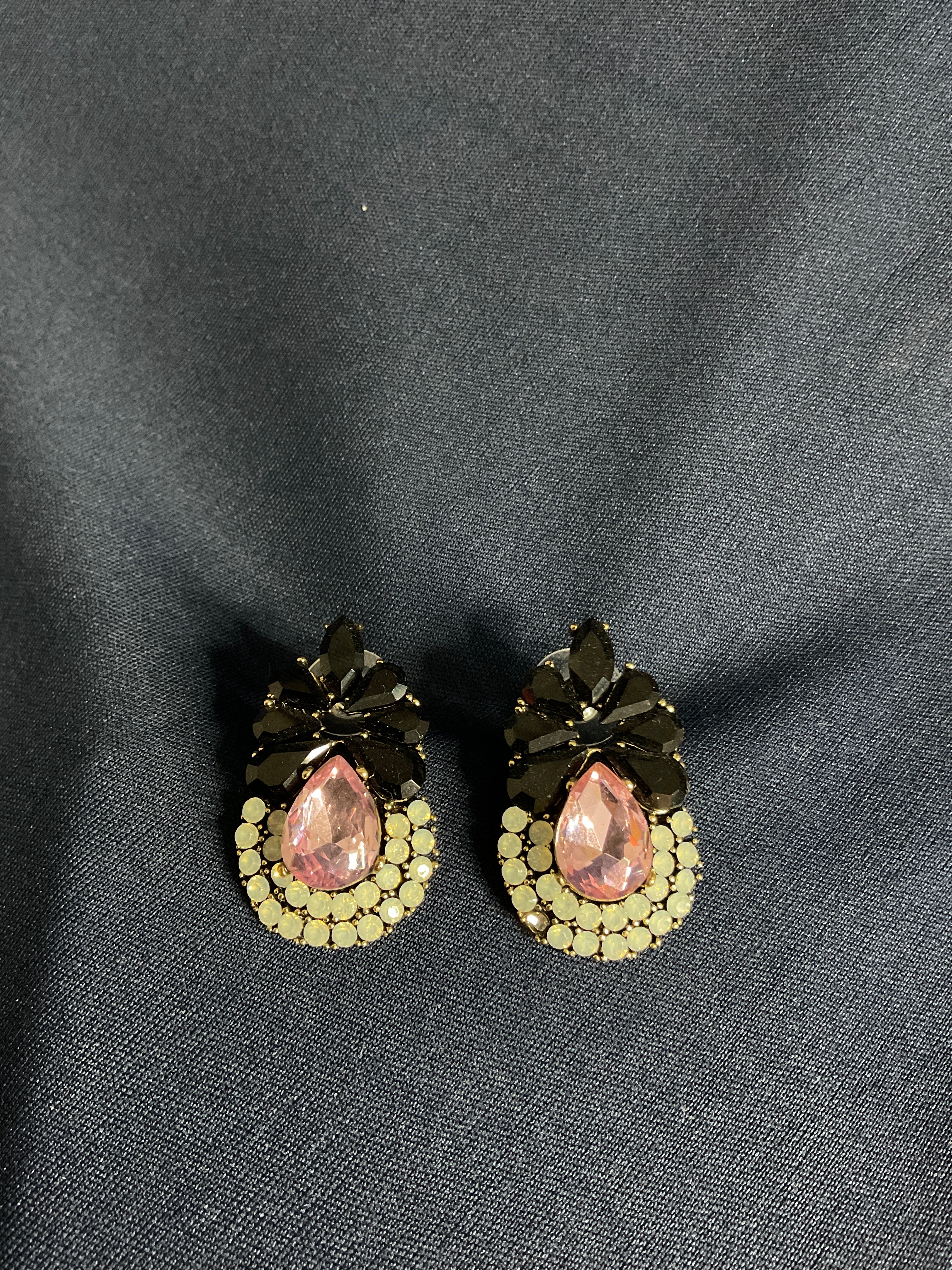 Aretes