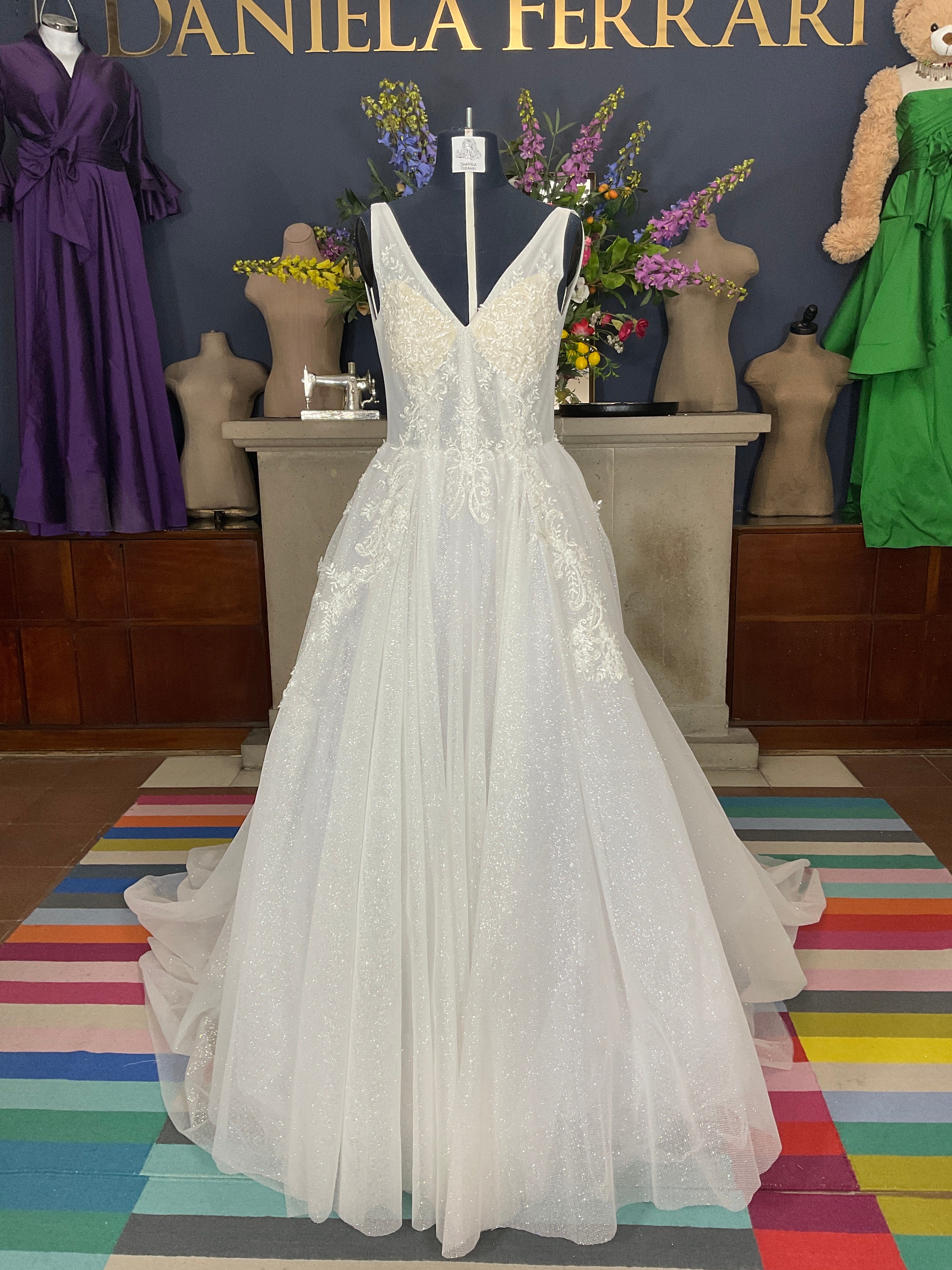 Amellie Cerrado Vestido de Novia