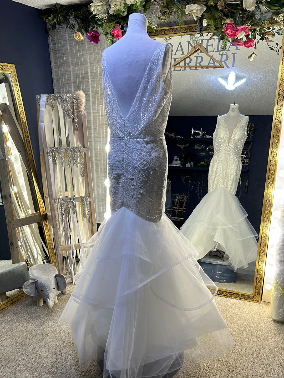 Dominik vestido de novia