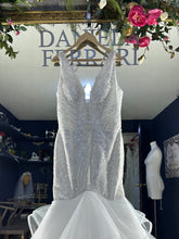 Dominik vestido de novia