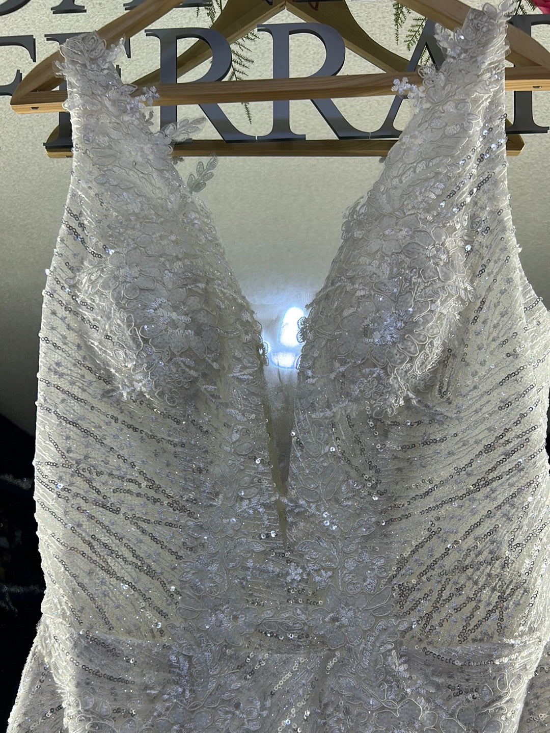 Dominik vestido de novia