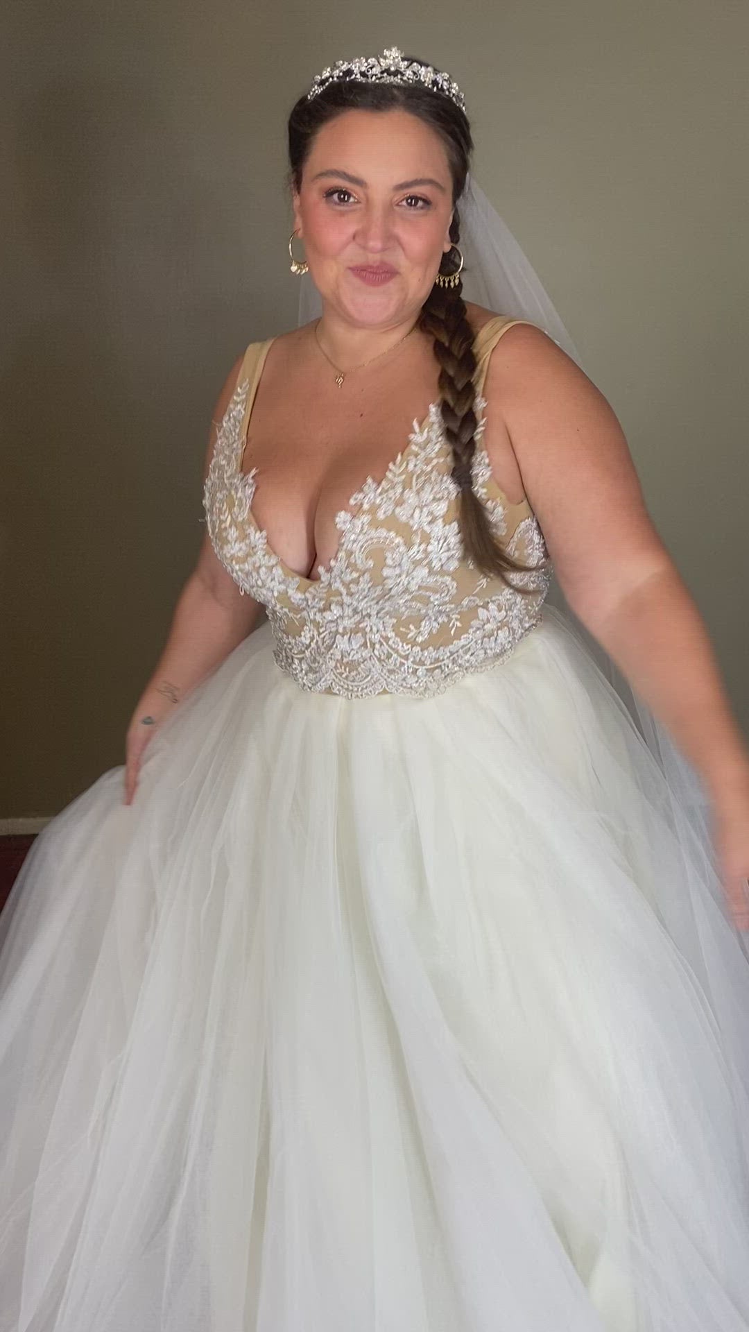 Kerttu CURVY vestido de novia SOLD