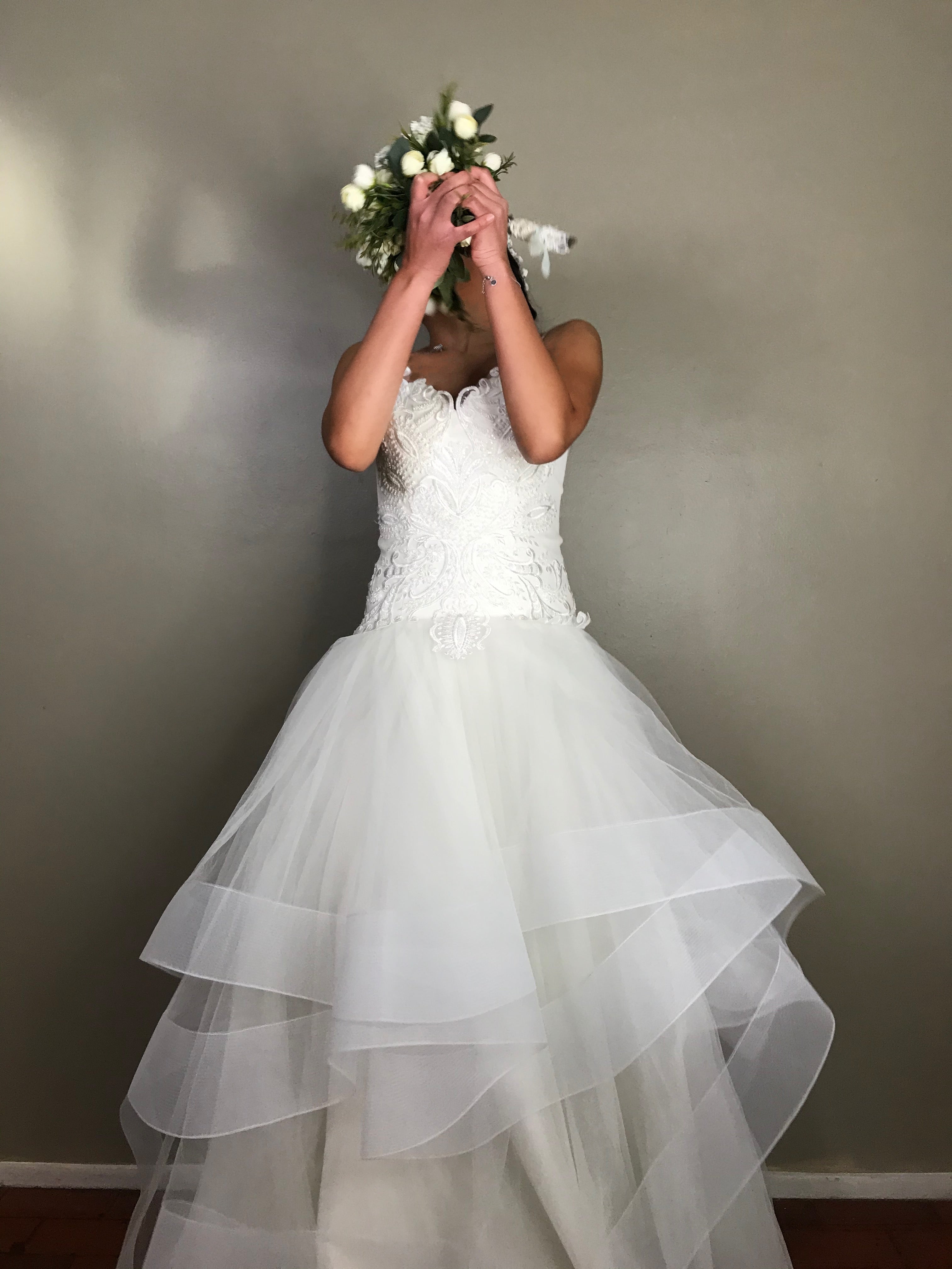 Dionysia vestido de novia