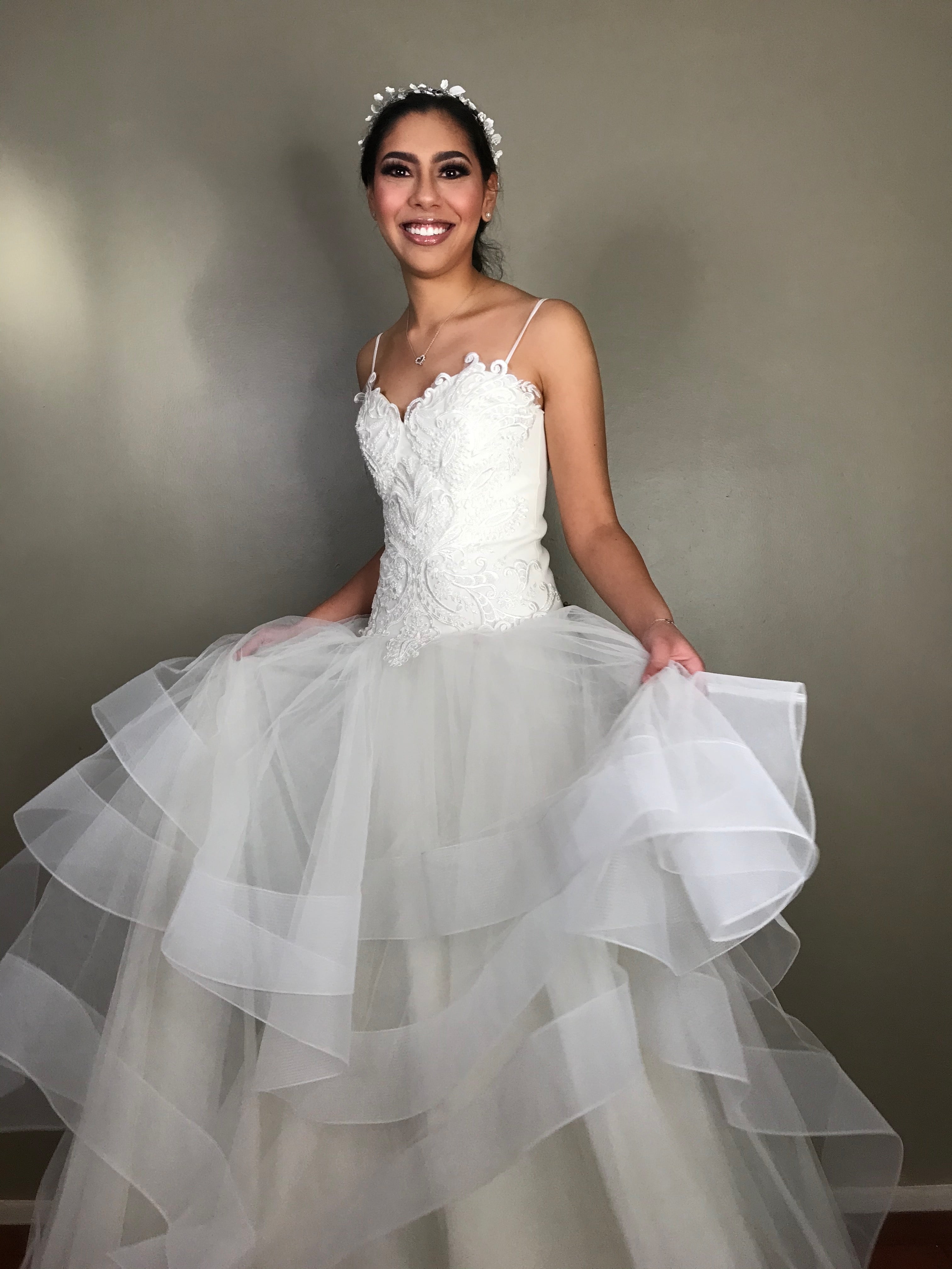 Dionysia vestido de novia