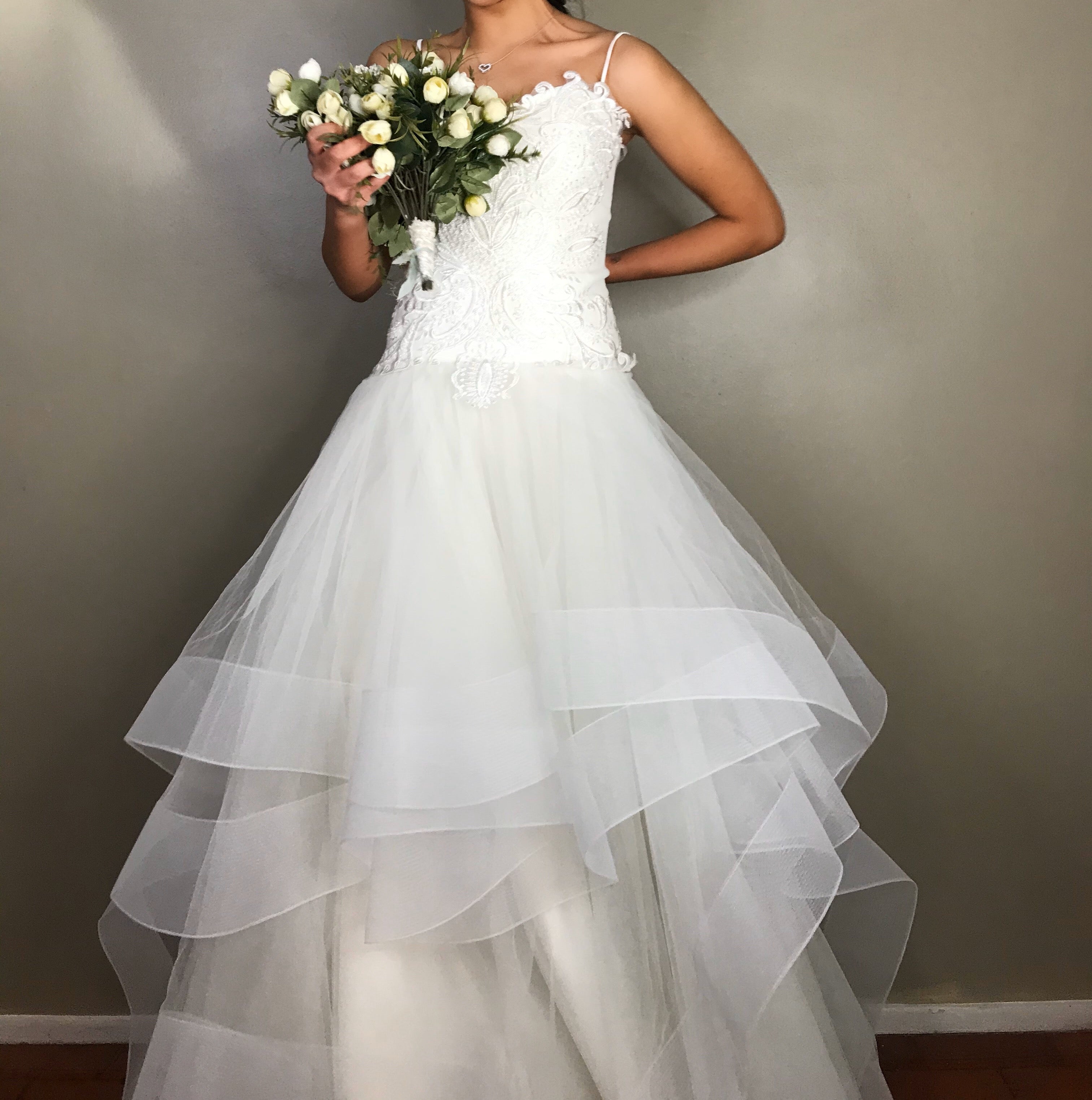 Dionysia vestido de novia