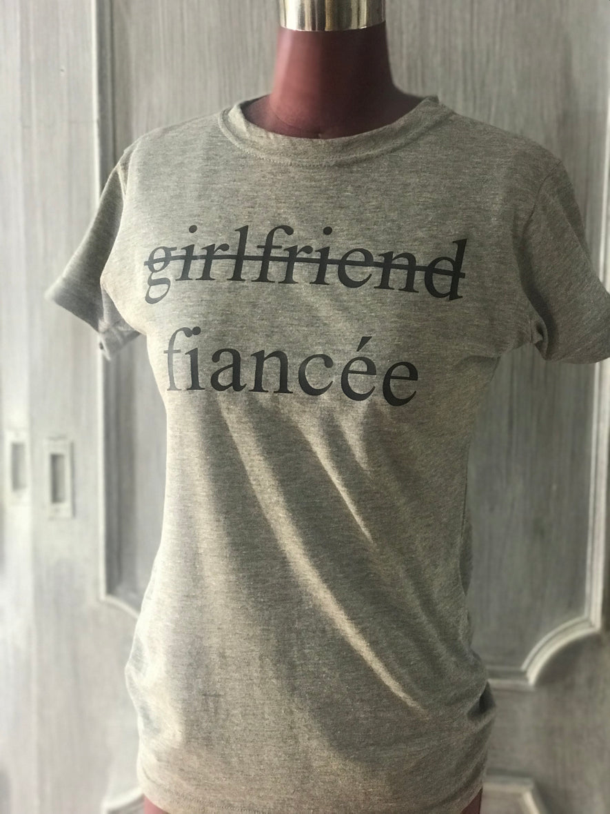 And now Fiancée T-shirt light gray
