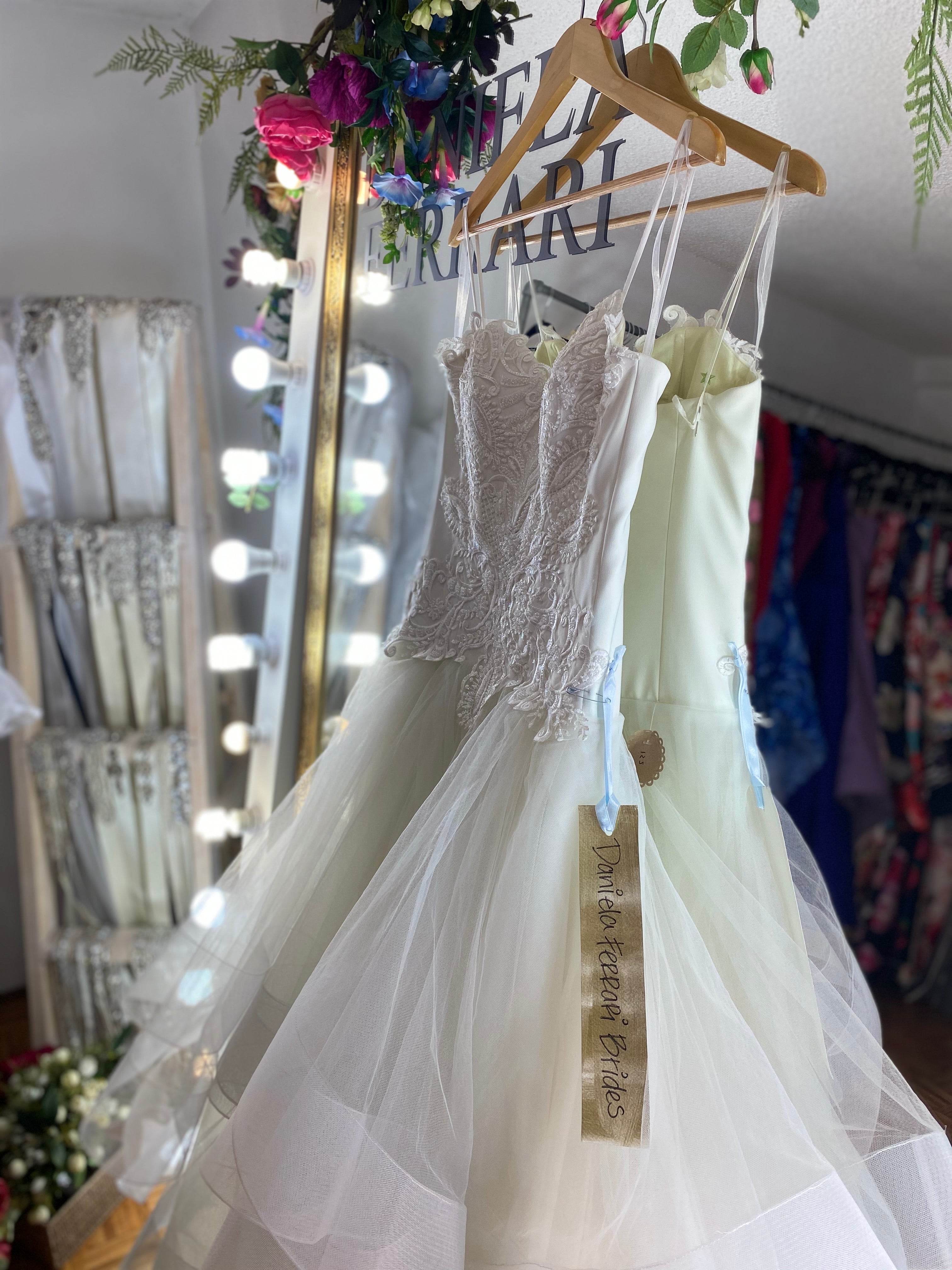 Dionysia vestido de novia