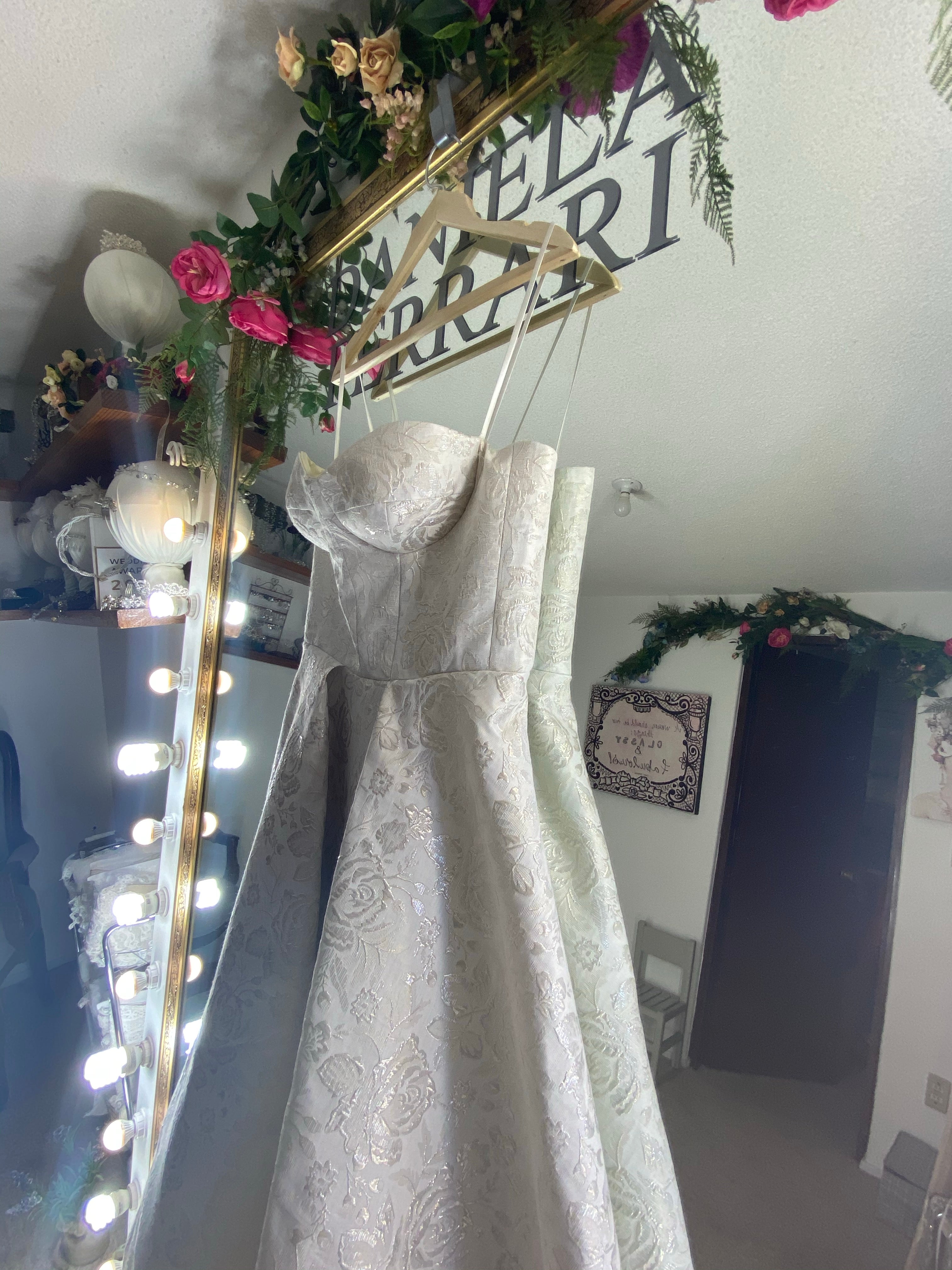 Rossanne vestido civil SOLD