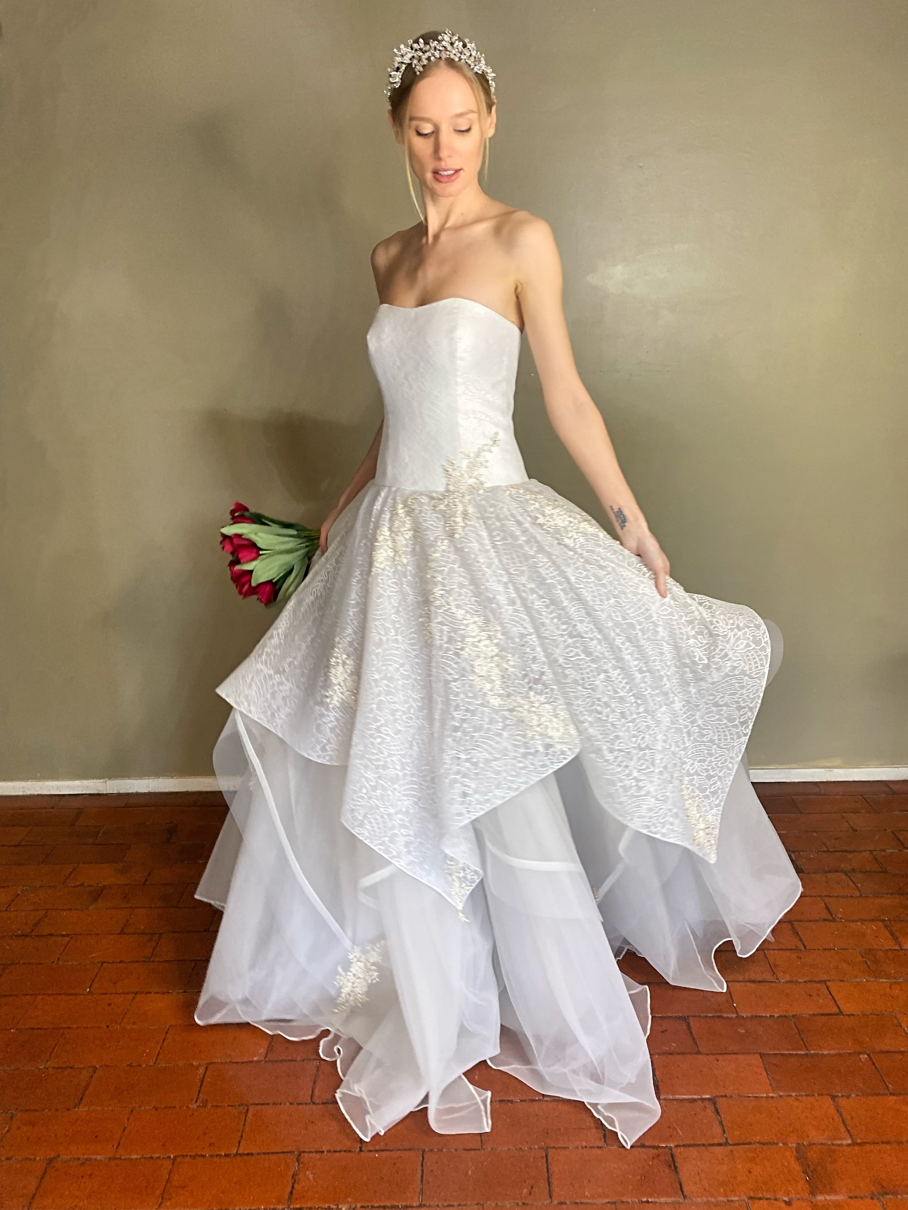 Micah vestido de novia