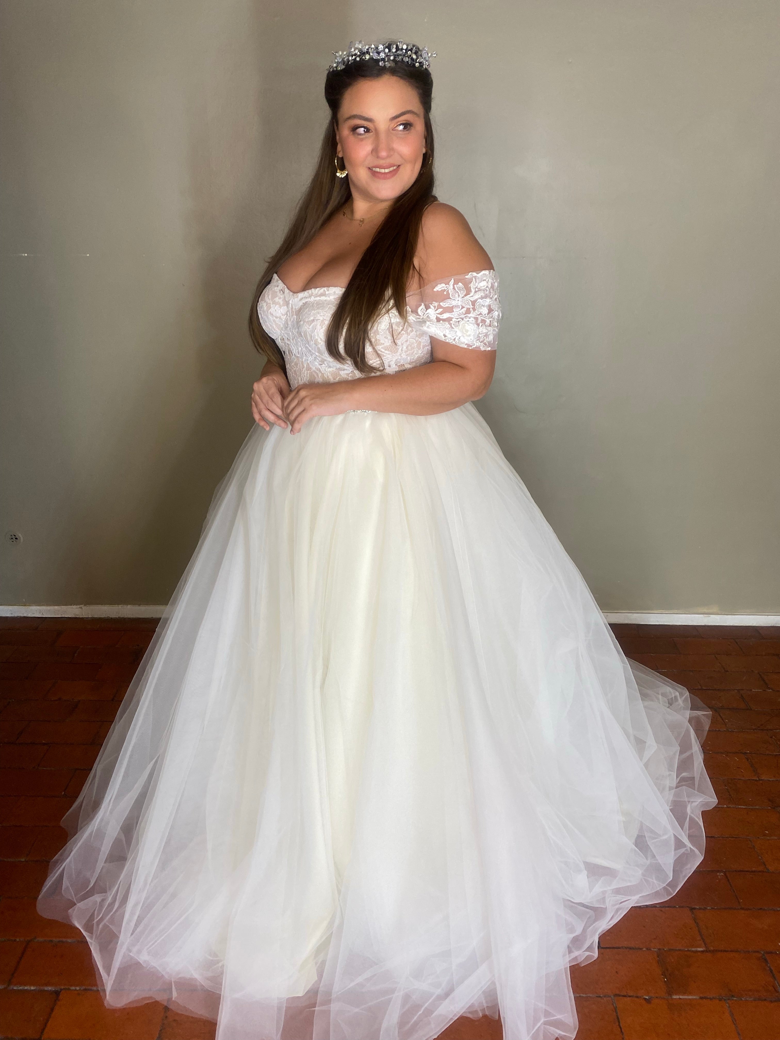 Zoe CURVY Archivo