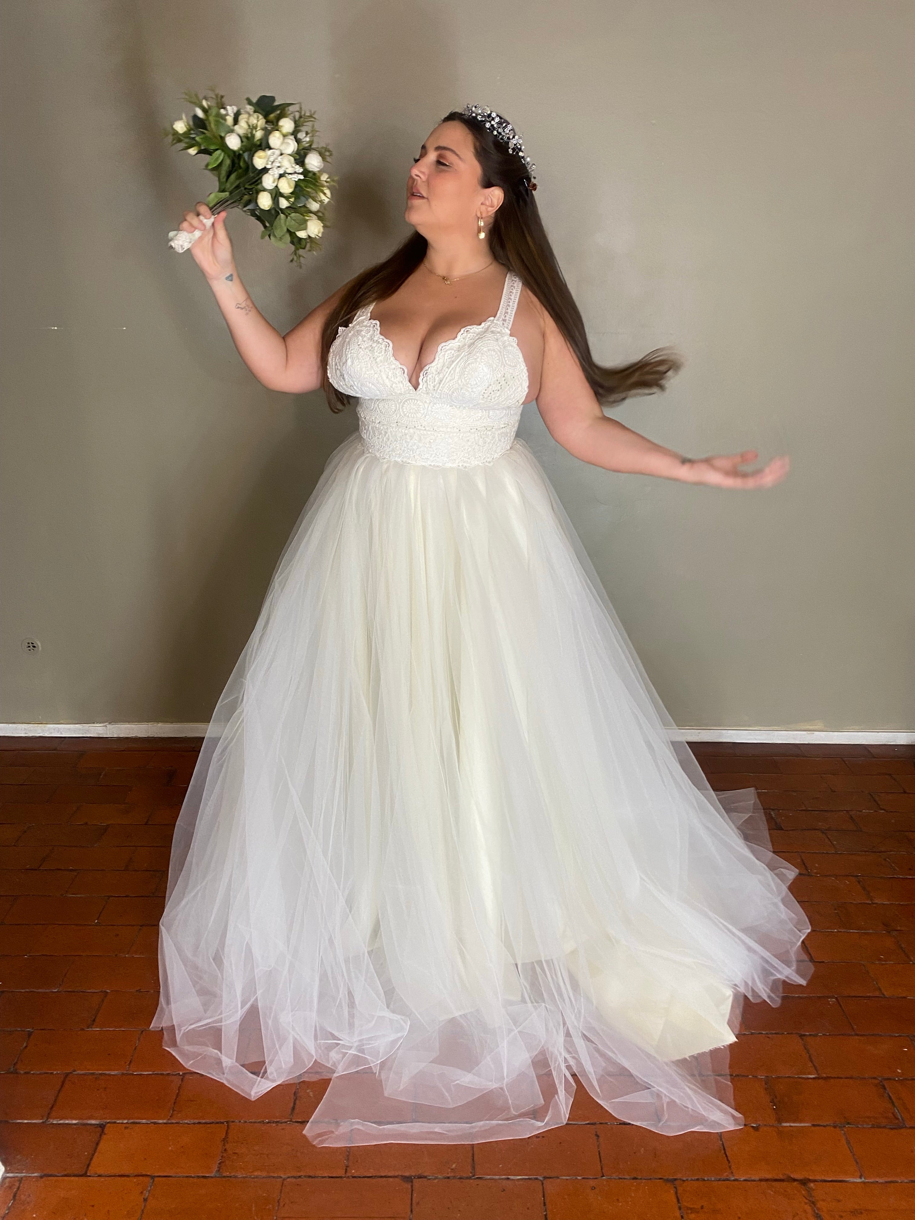 Alica vestido de novia CURVY SOLD