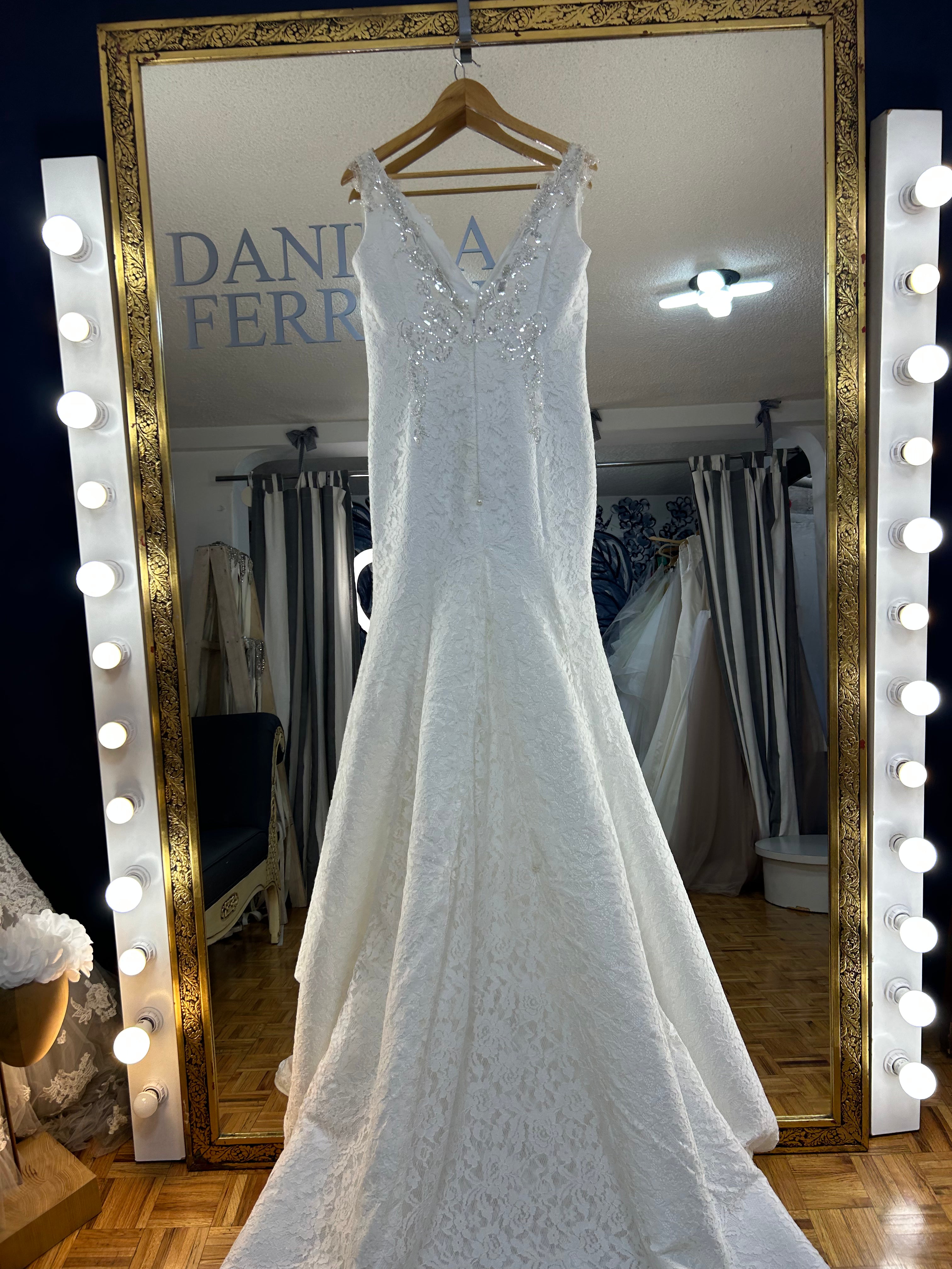 Amira vestido de novia