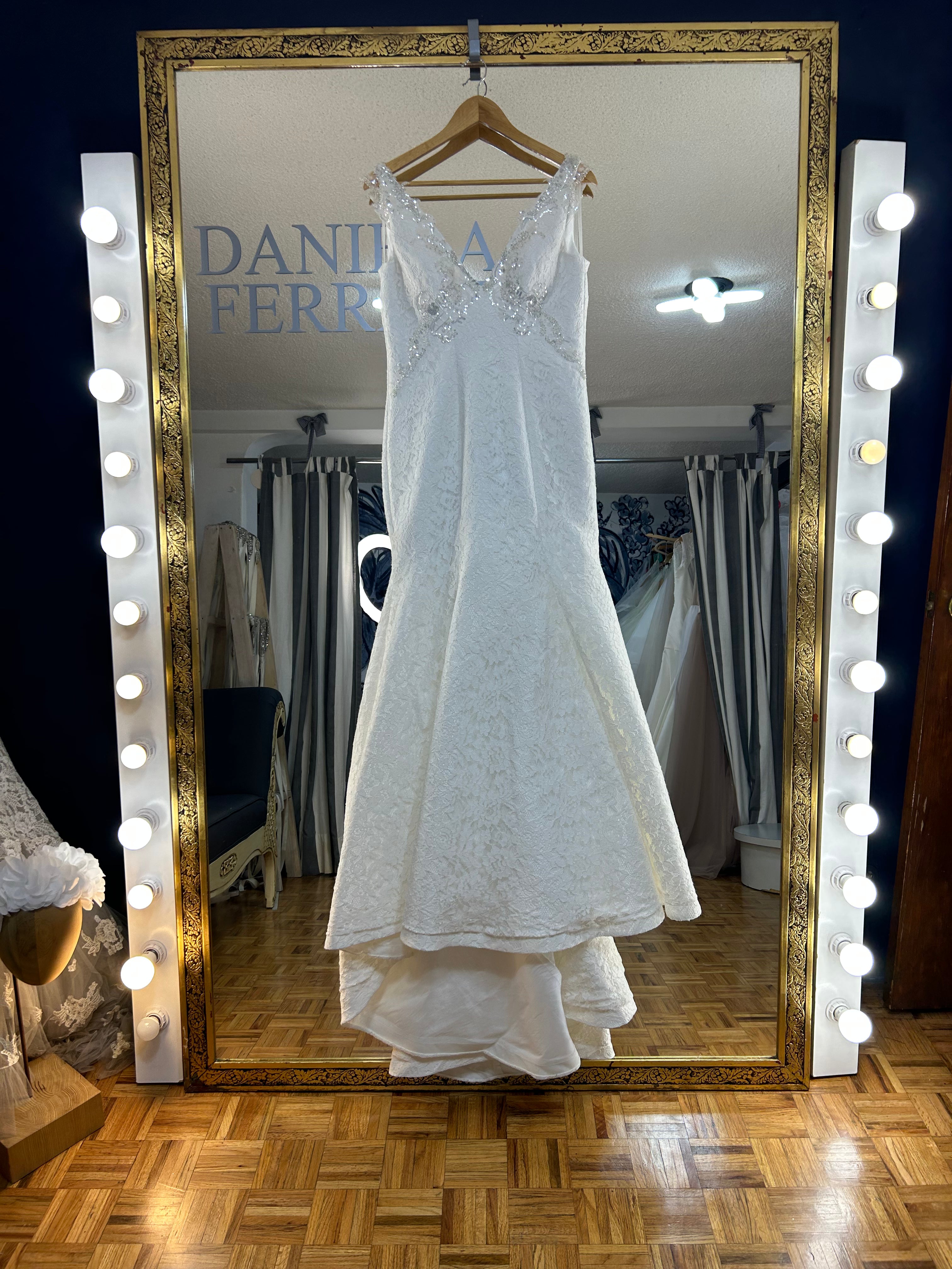 Amira vestido de novia