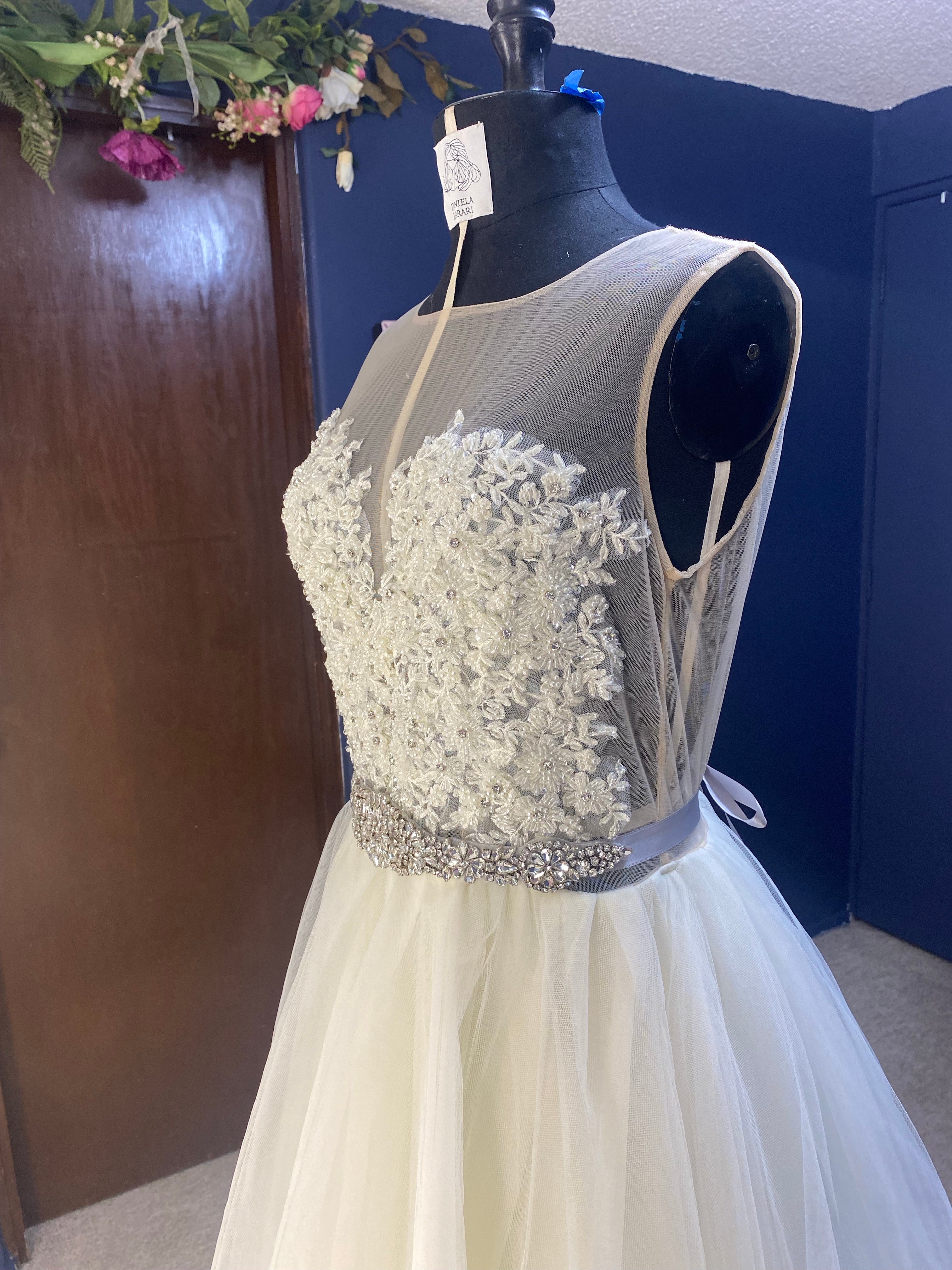 Garriré vestido de novia transparencias