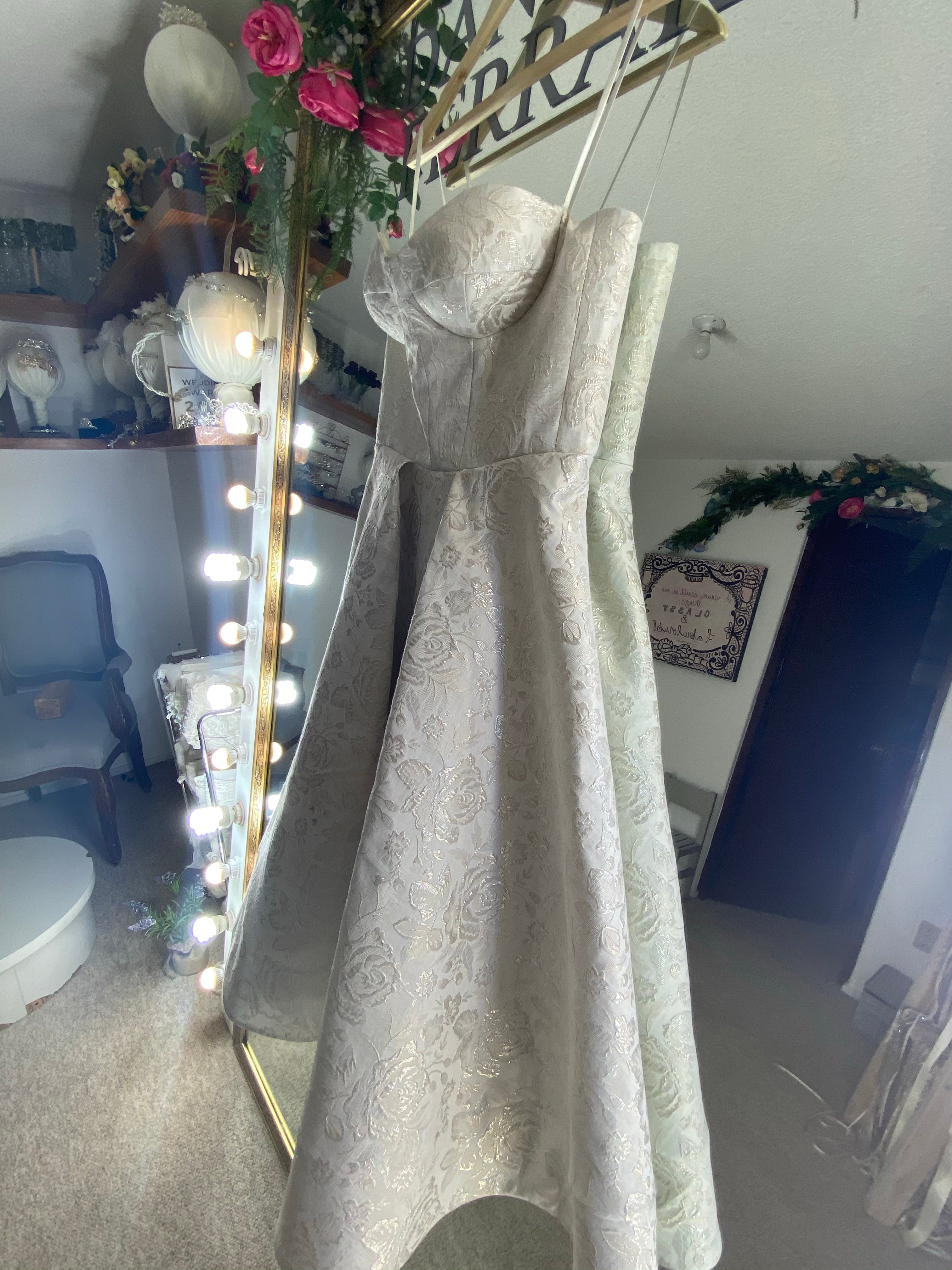 Rossanne vestido civil SOLD