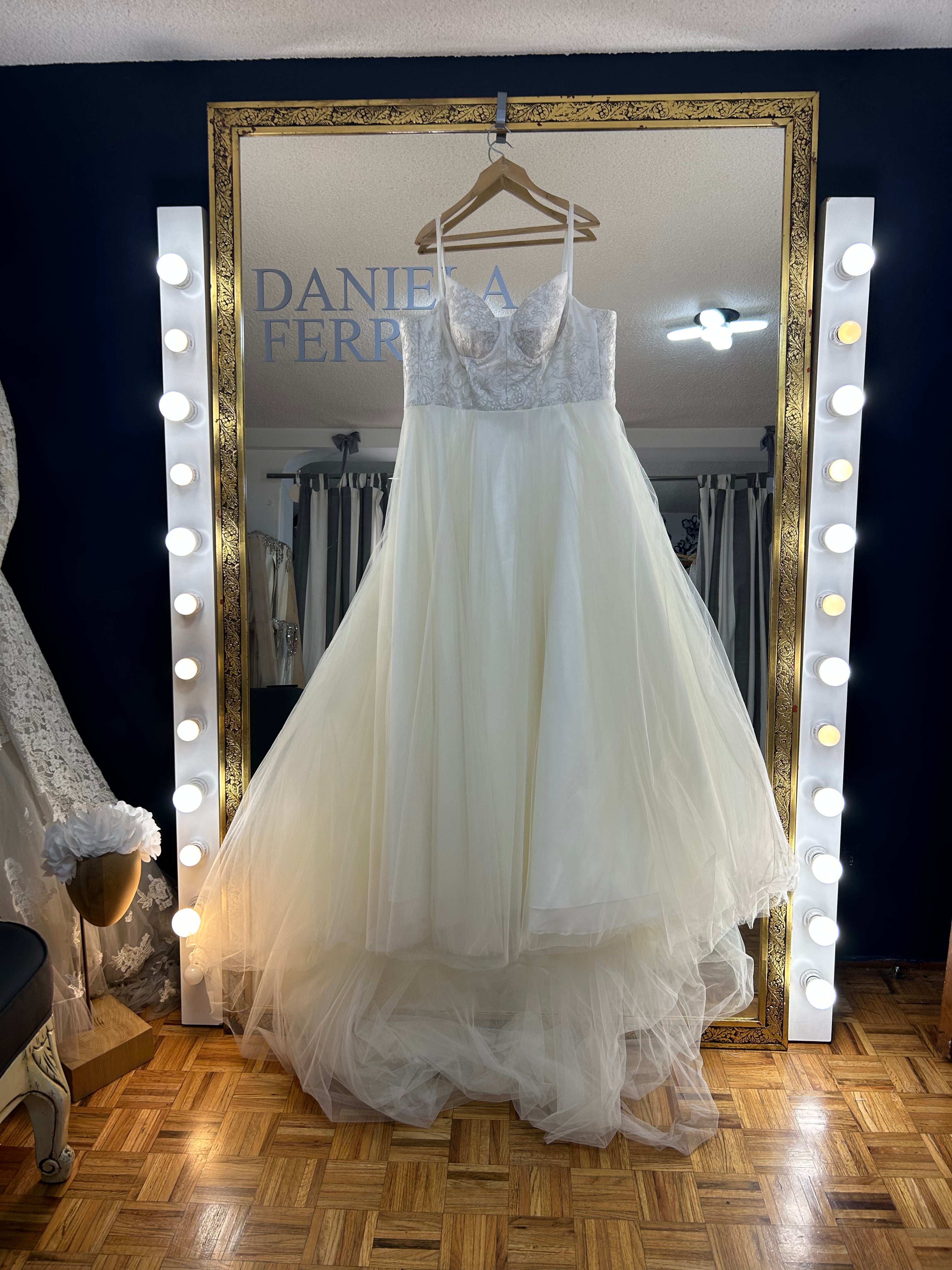 Haydee CURVY vestido de novia