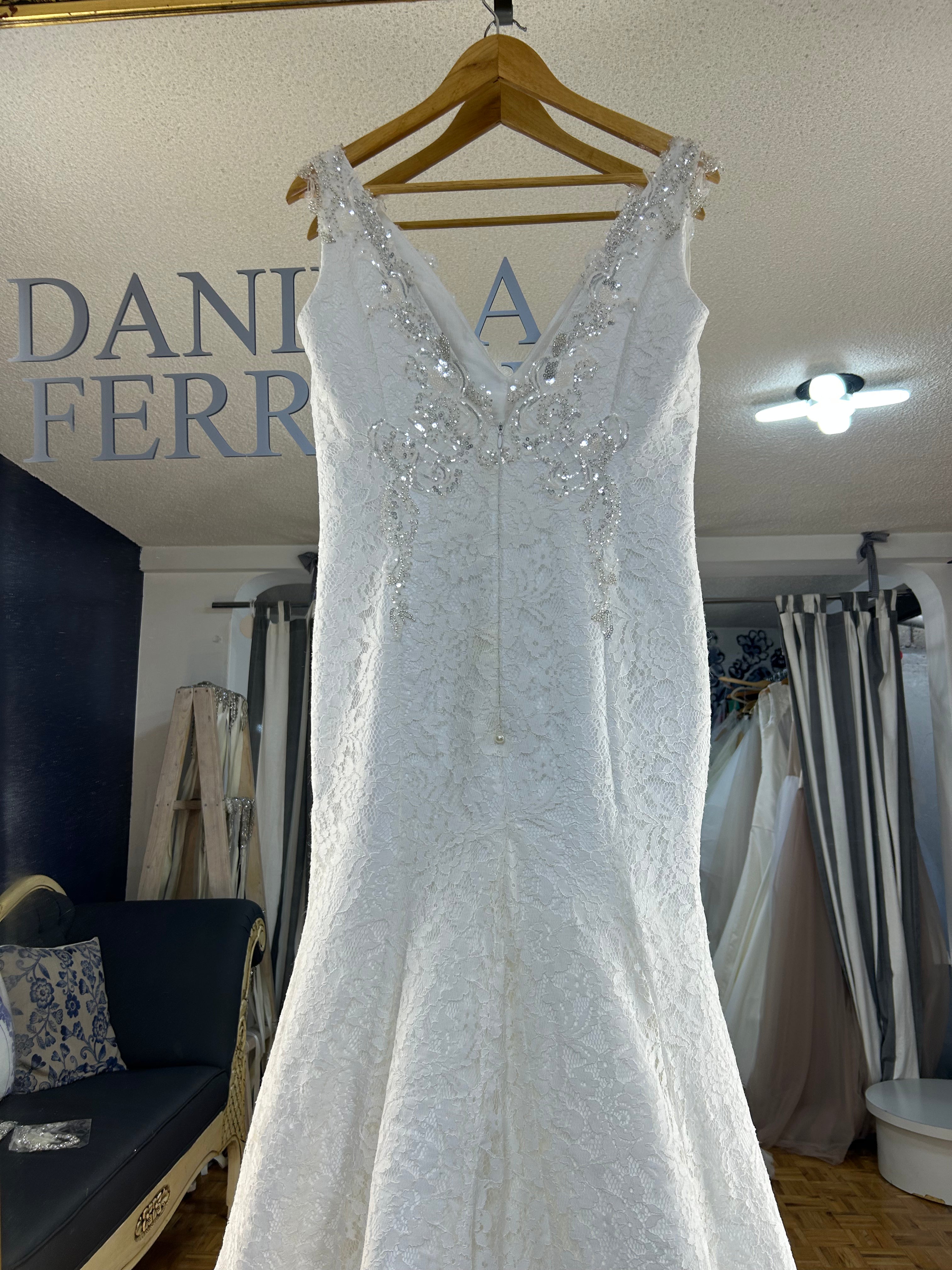 Amira vestido de novia