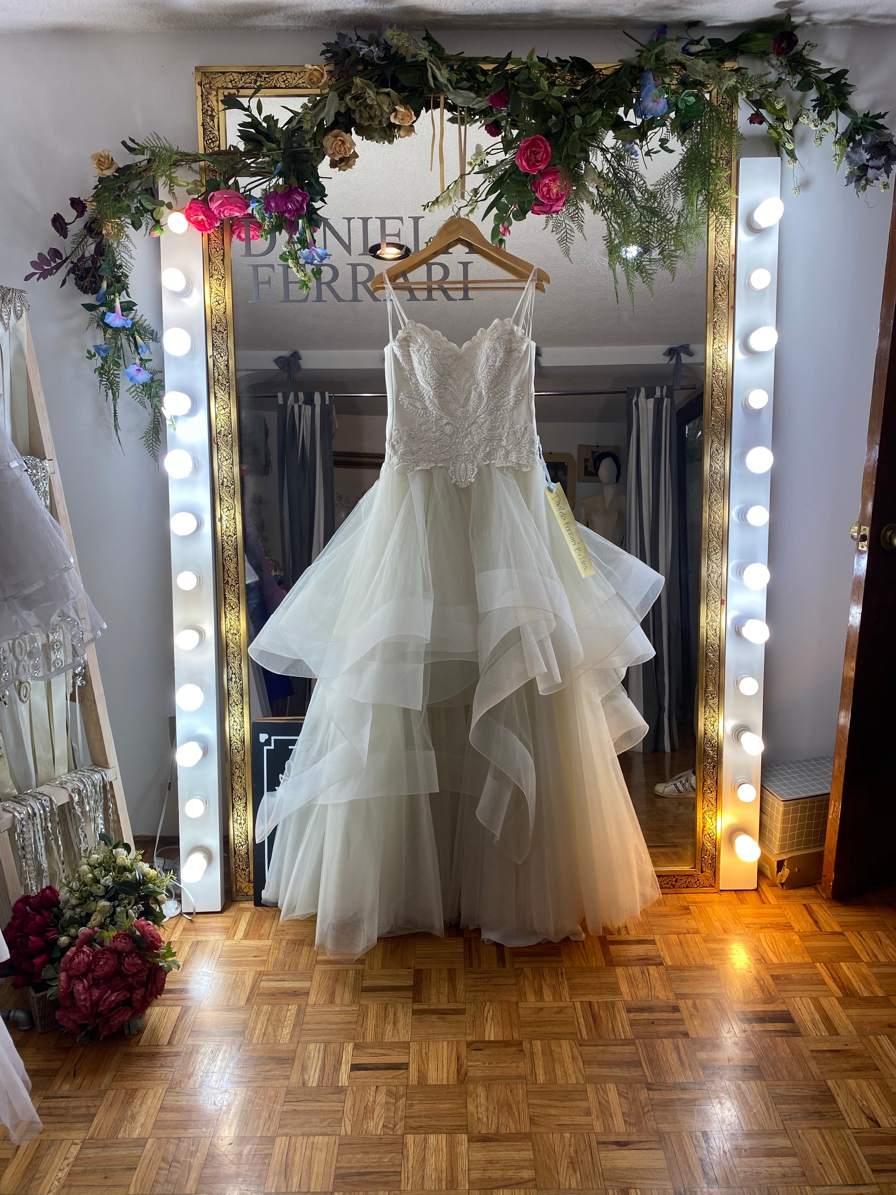 Dionysia vestido de novia