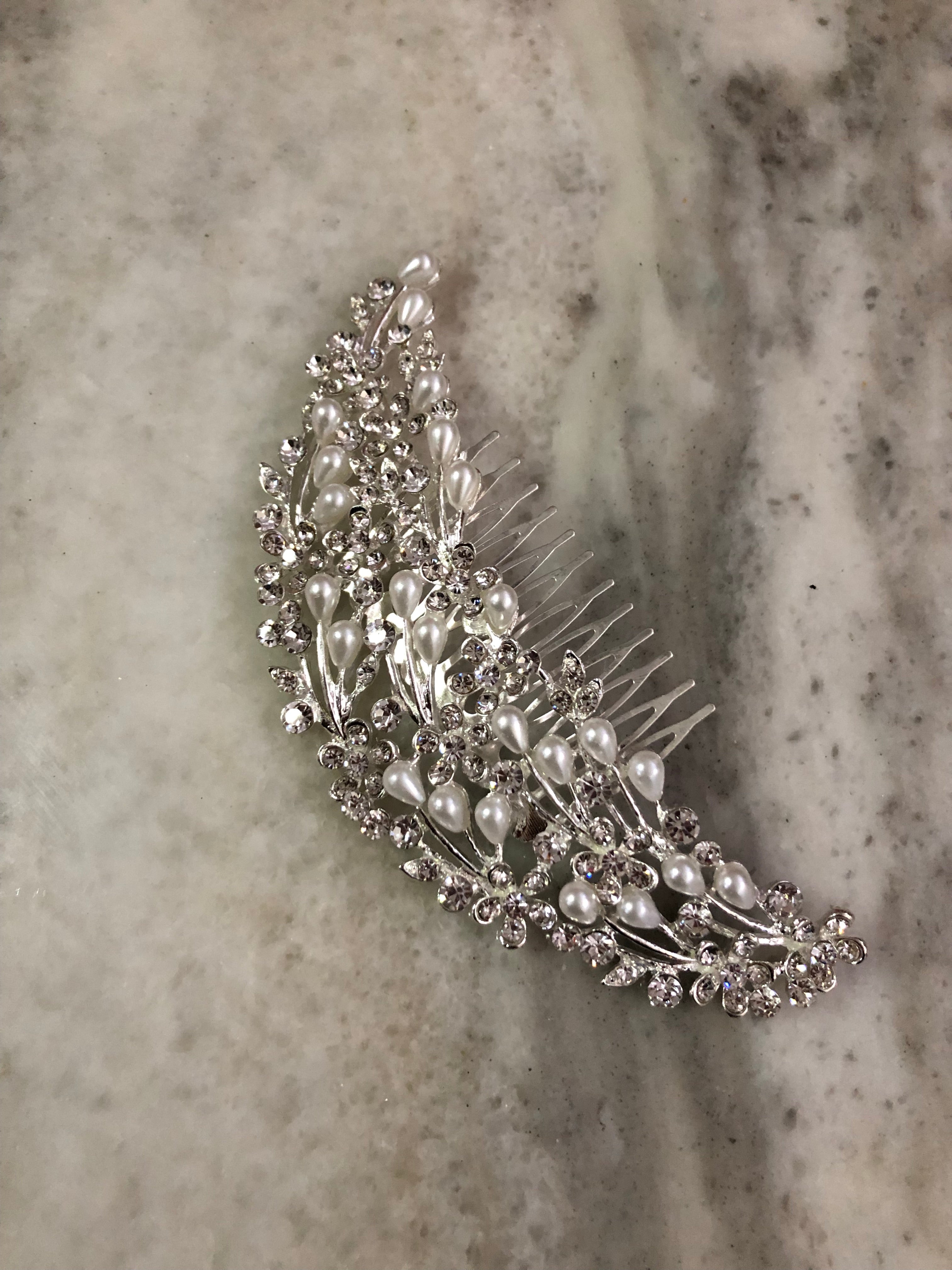 Peineta abanico perla