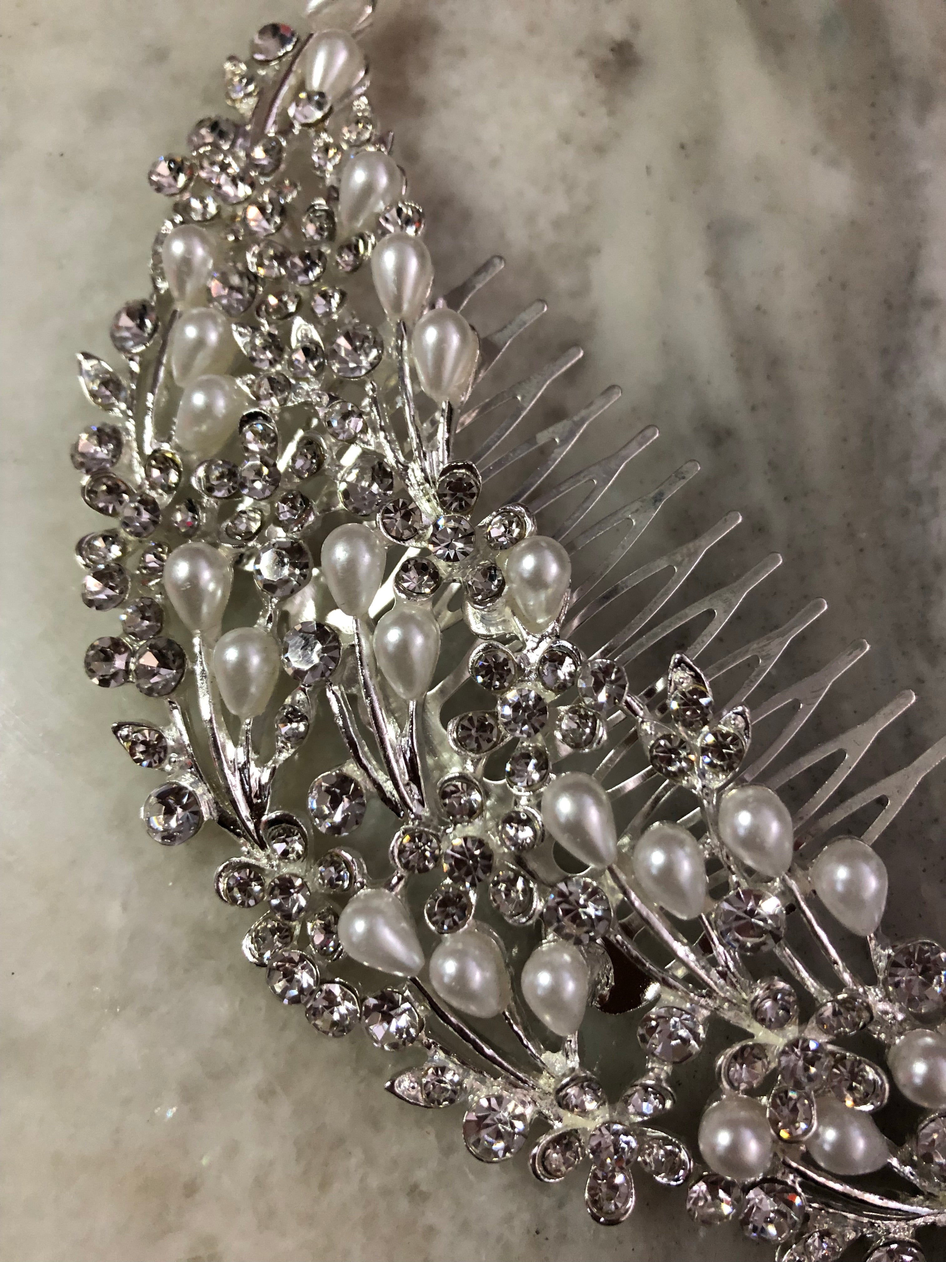 Peineta abanico perla