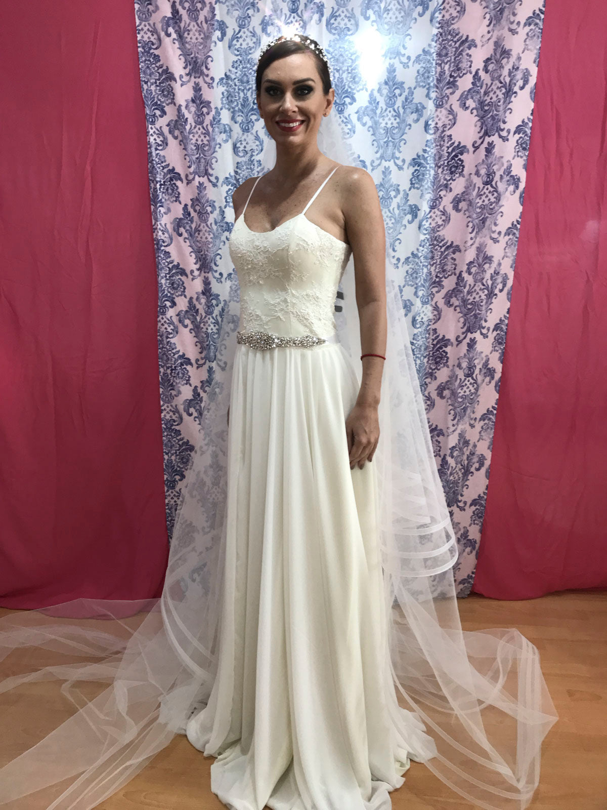 Angelica Vestido de novia gasa seda chantilly